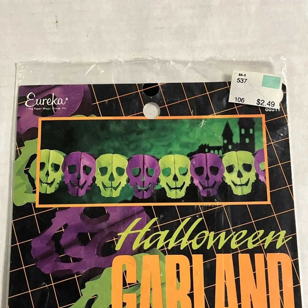 Eureka Halloween Honeycomb Halloween‎ Garland Skulls Green Purple Tissue NOS